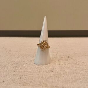 Vintage gold-tone cocktail ring featuring faux opals and rhinestones.